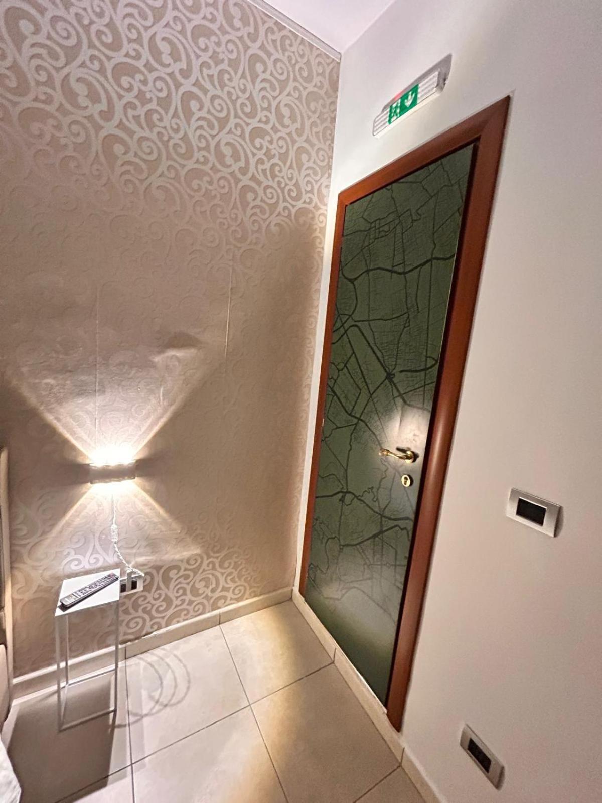 Suite Conte Poderico Naples Extérieur photo